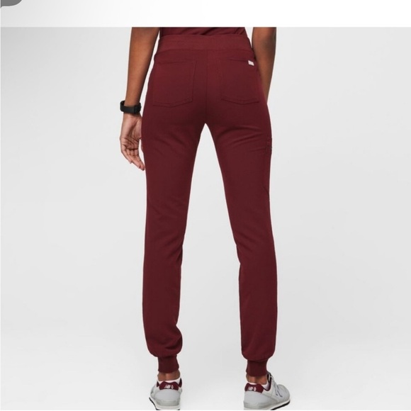 Figs Zamora 2.0 Scrub Pants Jogger XS Dark Magenta - Picture 2 of 11